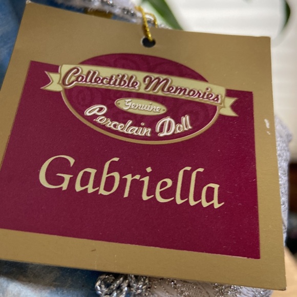 Ready for Christmas? Gabriella is waiting for a new owner - Picture 2 of 5